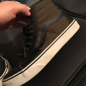 Army green black leather vans